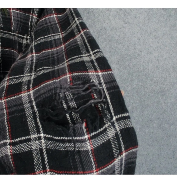 AE Black Plaid Rose Shirt - Picture 4 of 5